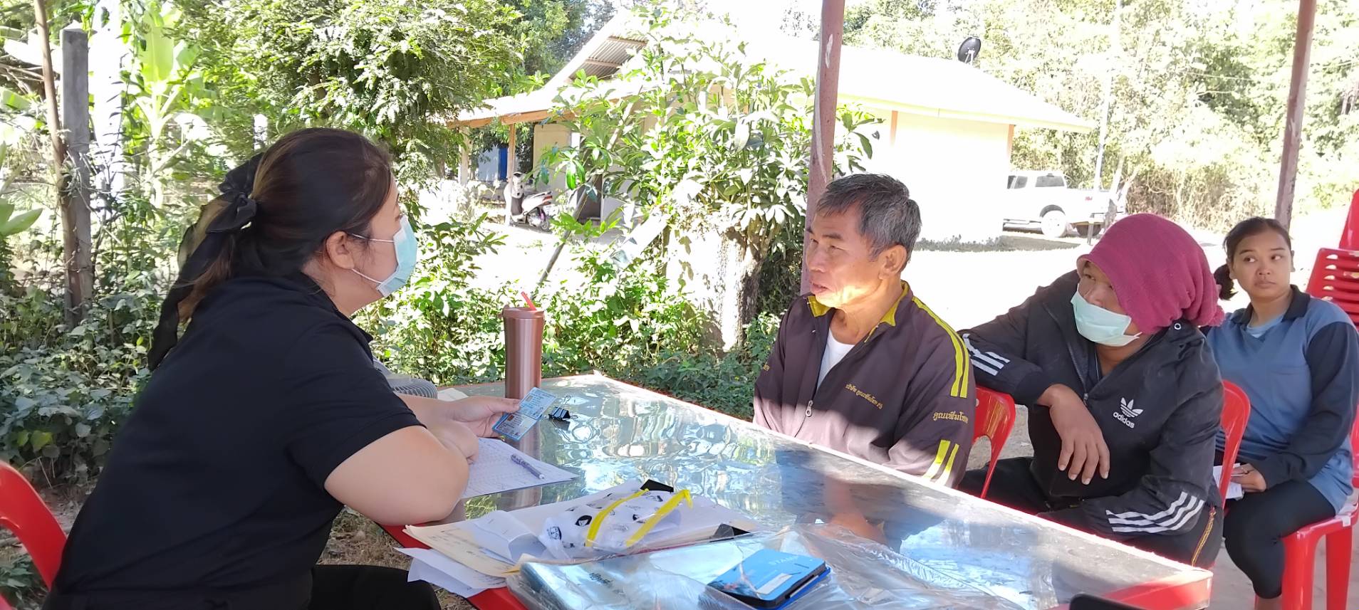 title - สำนักงานการปฏิรูปที่ดินจังหวัดอำนาจเจริญ ออกหน่วยบริการเคลื่อนที่ (Mobil Unit) มอบโฉนดเพื่อการเกษตร